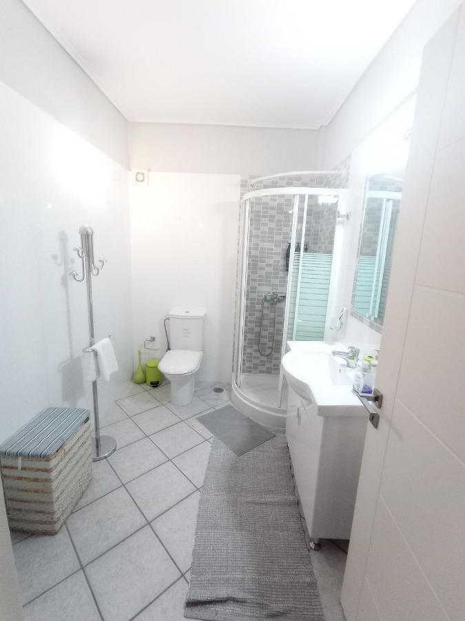 Galini Apartment Near Sea, Port And Airport Artemida  Exterior photo